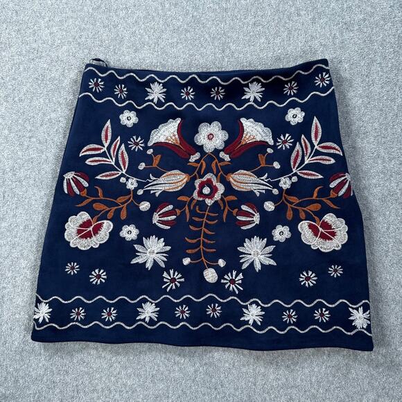 Mi Ami Embroidered Boho Mini Skirt Size Medium Navy Blue Faux Suede Floral - Picture 1 of 9